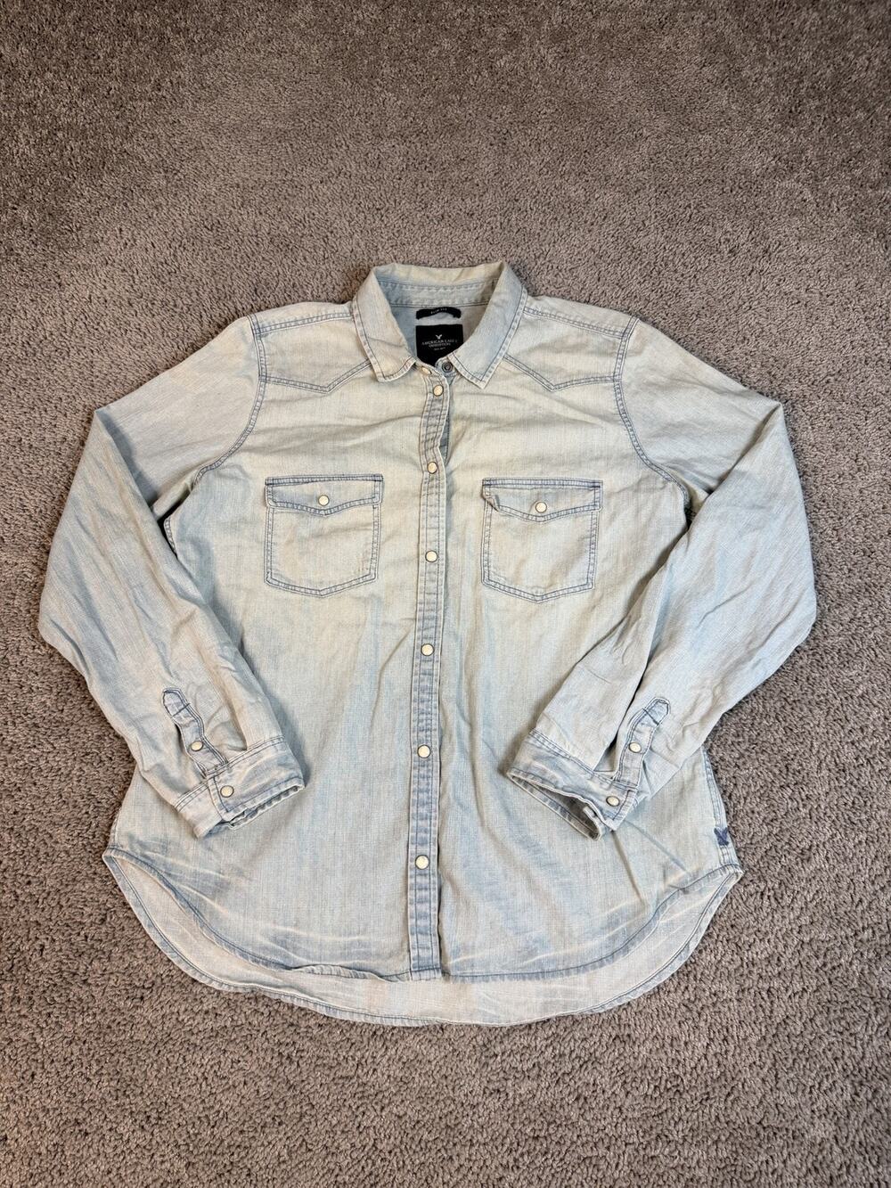 American Eagle Outfitters Shirt Womens L Light Blue Button-Up Denim Slim Fit